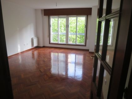 7630-calle-manuel-azana--rosales.jpg